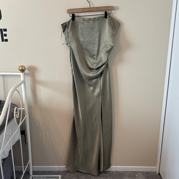1940s maxi dress 1940's New York Creation Taupe Block-Color Crepe Belted Maxi Dress Gow